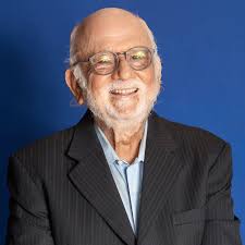 Todos nós, envolvidos com arte e educação, estamos de luto pela partida do  professor Danilo Miranda. Por décadas, à frente do SESC São Paulo, ele foi  mestre e amigo, além de responsável