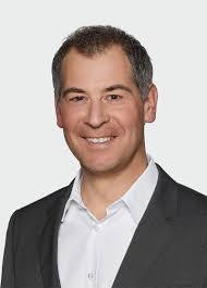 Daniel Wolfram's Instagram, Twitter & Facebook