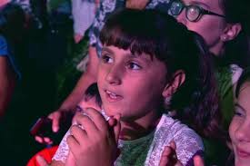 Një koncert fantastik dhe një super pjesemarrje e jashtëzakonshme mbrëmë në  qendër të qytetit. Faleminderit këngëtarëve që performuan nën entuziazmin e  qytetarëve të Librazhdit. Ne e dimë mirë se veç punëve të