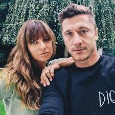 Bayern munich forward robert lewandowski and his wife anna have donated €1million (£924,000) to try to help with the coronavirus pandemic. How Robert Lewandowski Became The Best Player In The World Sport Portal