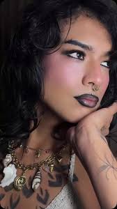 Esto es más que belleza... es identidad. Nuestro arte será parte de tu  esencia. Porque no se trata solo de resaltar tu mirada, sino de reflejar tu  fuerza, tu estilo, tu historia.