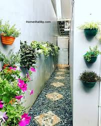 Taman dalam dapat dibangun pada area terbuka pada ruang dalam. 6 Inspirasi Desain Taman Lorong Samping Rumah Yang Cantik Dengan Ukuran Lahan 1 5 X 3 M Homeshabby Com Design Home Plans Home Decorating And Interior Design