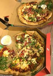 Delivering hot, fresh pizzas to your doorstep within 30mins and take away in all our stores in abuja, lagos & others. Vegetarian Physically Sick After Domino S Delivered Pizza With Ham Daily Mail Online