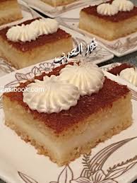 بسبوسة بكريمة الجبن والزبادي زاكي Desserts Cake Desserts Baking