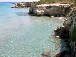 Per molti pensare oggi a come poter affittare a torre dell'orso appartamenti sul mare potrà apparire come una aspirazione lontana cui cercare di dare concretezza solo in prossimità della stagione estiva. Torre Dell Orso Salento Torre Dell Orso