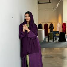 تألقي بإطلالات أنيقة مستوحاة من مدونات الموضة الإماراتيات - مجلة هي