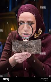 Edith russell hi-res stock photography and images