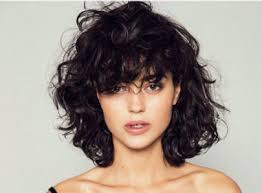 Che tu stia cercando una dissolvenza alta, bassa o conicità della pelle con un ciuffo, un pettine o una spazzolata, abbiamo i tagli di capelli da uomo più . I Tagli Di Capelli Che Ringiovaniscono 5 Cambi Look John Posocco Salon