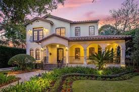 (although we fully recognize that everyone's idea of modest when it comes to house and yard size is relative.) Curb Appeal Dos And Don Ts When Selling Your Home Mhm Professional Staging