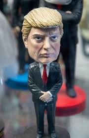 Nodding Trump Dashboard Bobblehead Lemonsoda Donald Trump Bobblehead  Talking Trump Bobble Head