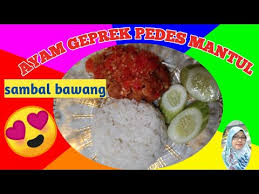Pitik geprèk) adalah makanan ayam goreng tepung khas indonesia yang diulek atau dilumatkan bersama sambal bajak. Kalori 1 Porsi Ayam Geprek