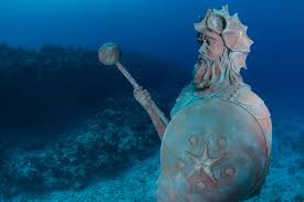 It focuses on creating stylized models destined for media and game creation. 10 Mysteriose Statuen Die Du Nur Unter Wasser Siehst