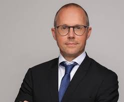 Jones Day Boosts Asia Pacific Energy Practice with Ashurst, Akin Gump Hires