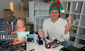 Il est tout simplement réinventé chaque année. Le Telegramme Saint Brieuc Un Noel Sous Le Signe Du Recyclage Avec La Clinique Des Jouets