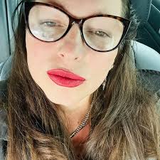 Let's debate . DOES SUGAR GO IN SPAGHETTI 🌚