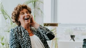 Ik heb in de spiegel heel lang iets anders gezien dan wie ik was. Vicepremier Petra De Sutter Over Boeddhisme En Politiek Bodhi