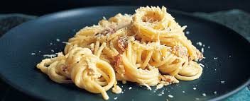 Easy Spaghetti Carbonara Recipe Spaghetti Carbonara Bbc Good Food Recipes Carbonara Recipe