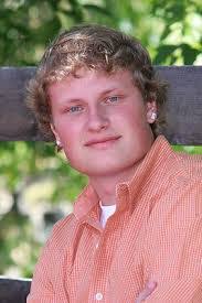 Julie Helmer's Instagram, Twitter & Facebook