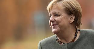 Angela merkel'in karantina günlerinde evinden çalışacağını bildiren seibert, başbakanın yakın zamanda koronavirüs testi yaptıracağını vurguladı. Angela Merkel Wegen Geschlossener Friseure Das Macht Sie Jetzt Mit Ihren Haaren Bunte De