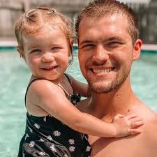 Darla Smoot's Instagram, Twitter & Facebook