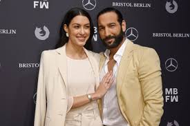 Sinató studierte in mannheim anglistik und geschichte. Rebecca Mir Ist Schwanger Baby Mit Ehemann Massimo Sinato