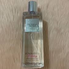 Victoria's secret bombshell soy wax melts. Authentic Victoria S Secret Bombshell Holiday Fragrance Mist 250ml Lazada Ph