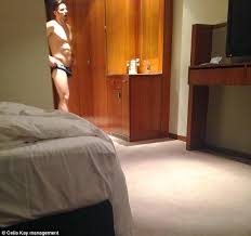 2mo · kai_123 · r/chelseafc. Photos Of Married Arsenal Striker Olivier Giroud Model In Hotel Room Surfaces Internet Life Of Fg