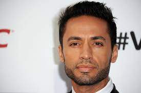 Percussionist Walfredo de los Reyes Sr. dies at 92