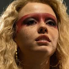 I beauty look di Mia Goth protagonista del film maxxxine