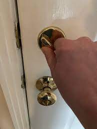 The locks have long rods that attach to the inside and outside half of the it's vital to ensure the deadlock is in alignment with the cylinders, screws and strike plates. How To Open A Deadbolted Door Without The Key Quora