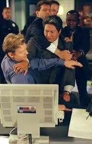 Sammo fait la découverte d'une opération de contrefaçon et de contrebande de diamants. Le Flic De Shanghai Serie Feuilleton 2 Saisons Et 45 Episodes Tele Star