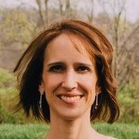 Dina Bowling's Instagram, Twitter & Facebook