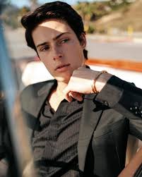 Blake Gray (@blakegray) • Instagram photos and videos