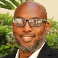 Tampa Alumni Chapter Welcomes Nine New Members to the Bond