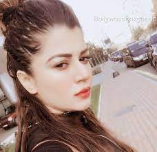 Kainaat Arora Age Wiki Biography Height Weight Movies Husband Birthday And More Bollywood Box Gossip She is an indian film actress in bollywood & former. bollywood box gossip blogger