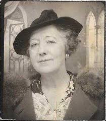 Mcgraw Family History: Last Name Origin & Meaning