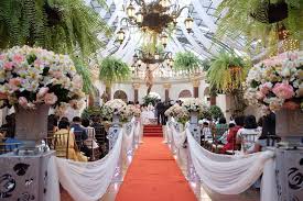 Banyan can fit 300 guests, while jade hall with 150 nestled in the heart of makati, gm events venue is headed by the renowned wedding planner kutchie zaldarriaga of getting married philippines. Cabahit Nomil Wedding Fernwood Gardens Wedding Venue Garden Events Venue In The Philippines Wedding Garden Venue In Quezon City