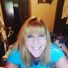 Shannon Botkin's Instagram, Twitter & Facebook