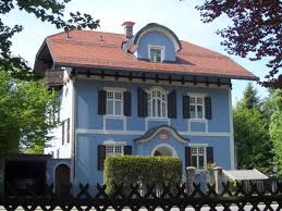 Das blaue haus ist in jeglicher hinsicht ausdruck für wiinblads maximalismus und lebensfreude und eine wahre explosion von sinneseindrücken. Ferienwohnung Im Blauen Haus Eg Garmisch Partenkirchen Firma Ferienwohnung Im Blauen Haus Familie Sigrun Und Erich Keller