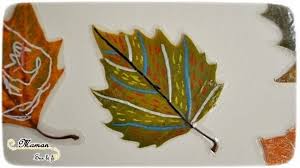 Réaliser une activité manuelle maternelle avec des enfants leur permet de développer leur imagination et être plus concentrés et créatifs ! Dessiner Sur Des Feuilles D Automne Activite Maman Sur Le Fil