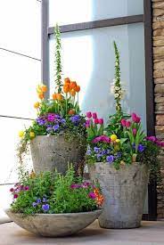 29 Pretty Front Door Flower Pots That Will Add Personality To Your Home Urban Garden Design Plants Garden Containers