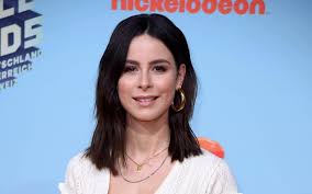 Rumsi am mi apr 08, 2009 1:02 pm. Lena Meyer Landrut Startet Charts Duell Gegen Schlager Ikone Andrea Berg