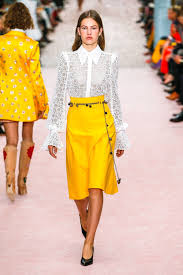 2019 New York Fashion Week Milan Fashion Week 2019 Collection Carolina Herrera Spring 2019 New York Fashion Week Fashion Clothes Women Fashion Week Spring Fashion
