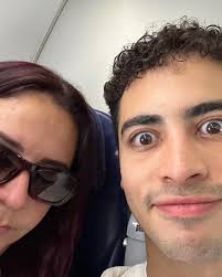 Sabes que? Este año me han sucedido cosas que por años soñé y pensé que  nunca las iba a obtener. Estoy tan agradecido por muchas cosas, pero sobre  todo por la felicidad.