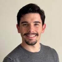 Armando Olea's Instagram, Twitter & Facebook