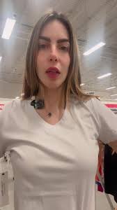 AMERICAN SHOPPING🇺🇸🇨🇴 ROPA ORIGINAL IMPORTADA 的 Instagram video • Jul  29, 2025 at 3:19 PM