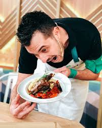 Escándalo y delito en «El gran premio de la cocina»: habrían cocinado una  mara en peligro de extinción y fueron denunciados