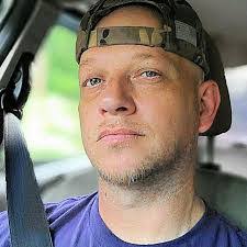 Christopher Edgington's Instagram, Twitter & Facebook