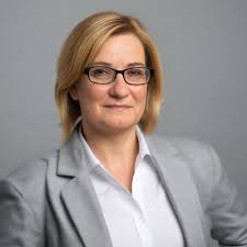 Als Kind war ich oft zerrissen. Mein Papa Chilene, meine Mama Deutsche. Ich  irgendwo dazwischen. Damals habe ich das als Schwäche gesehen. In der  Grundschule schämte ich mich dafür, „anders“ zu… |