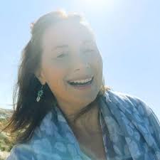 5 years ago, I would have spent my Saturday night high or looking for my  next fix. Today, I spent my evening with my amazing man, friends, business  owners, and content creators.